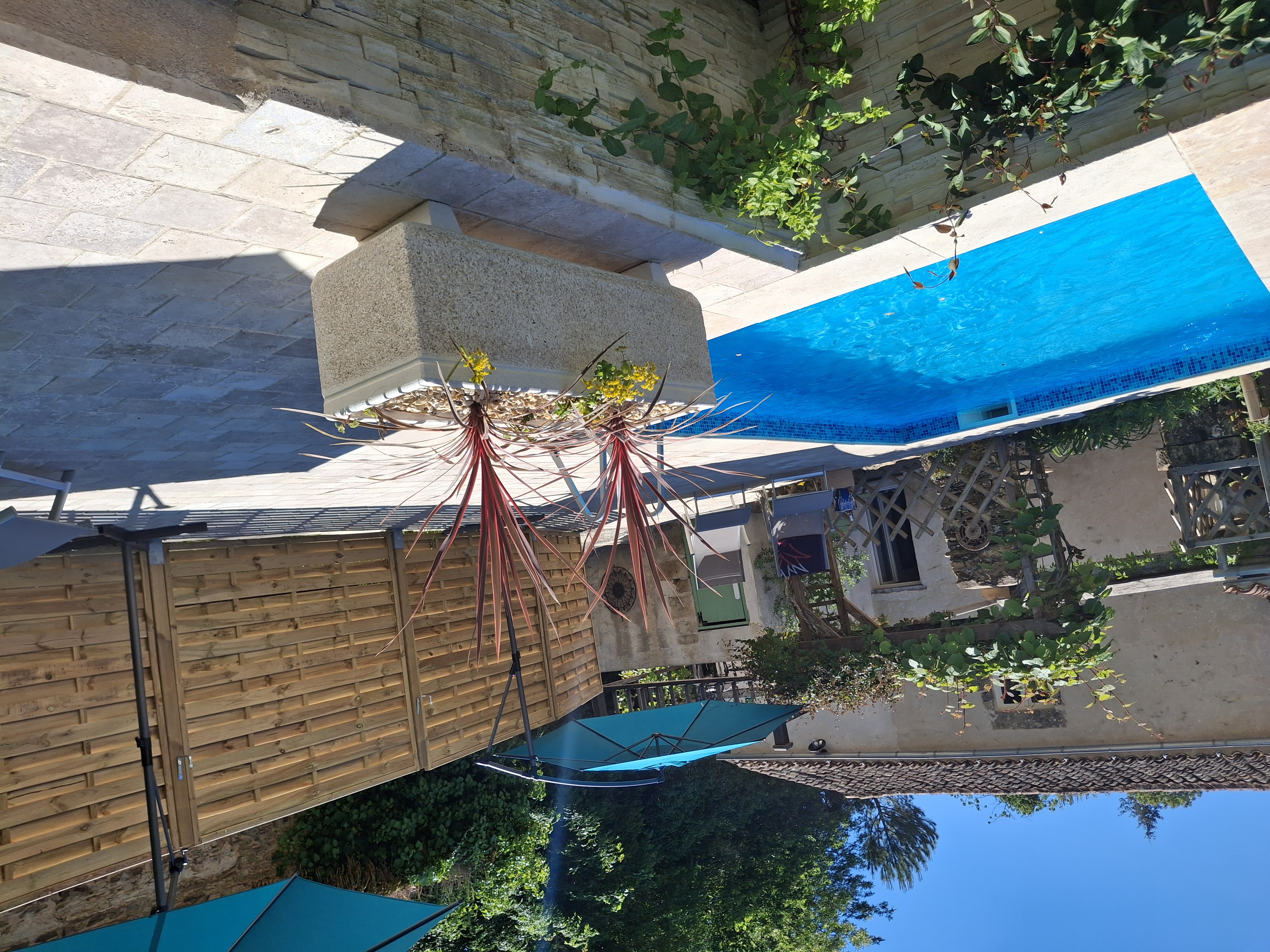 vouvant cafe